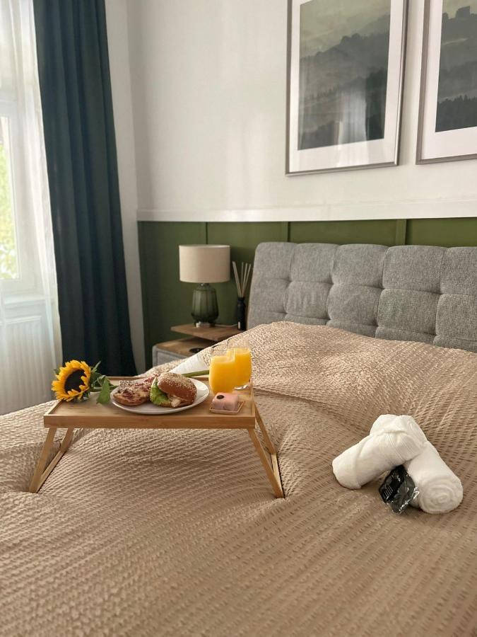 Apartment 5 Min Schoenbrunn Gloriette, Direct To City Center, Free Parking Wien Eksteriør bilde