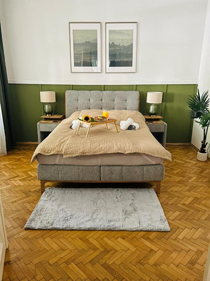 Apartment 5 Min Schoenbrunn Gloriette, Direct To City Center, Free Parking Wien Eksteriør bilde