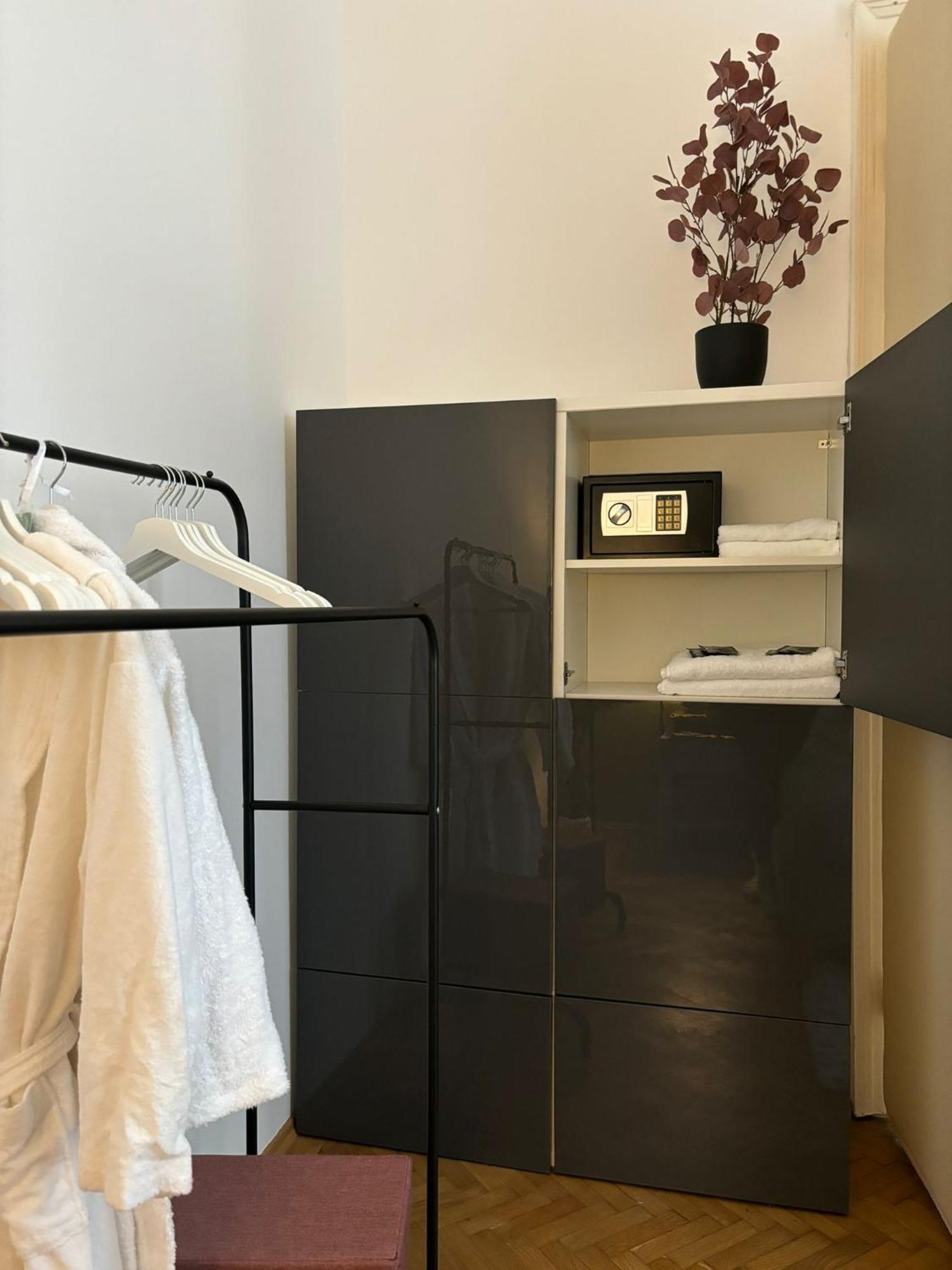 Apartment 5 Min Schoenbrunn Gloriette, Direct To City Center, Free Parking Wien Eksteriør bilde
